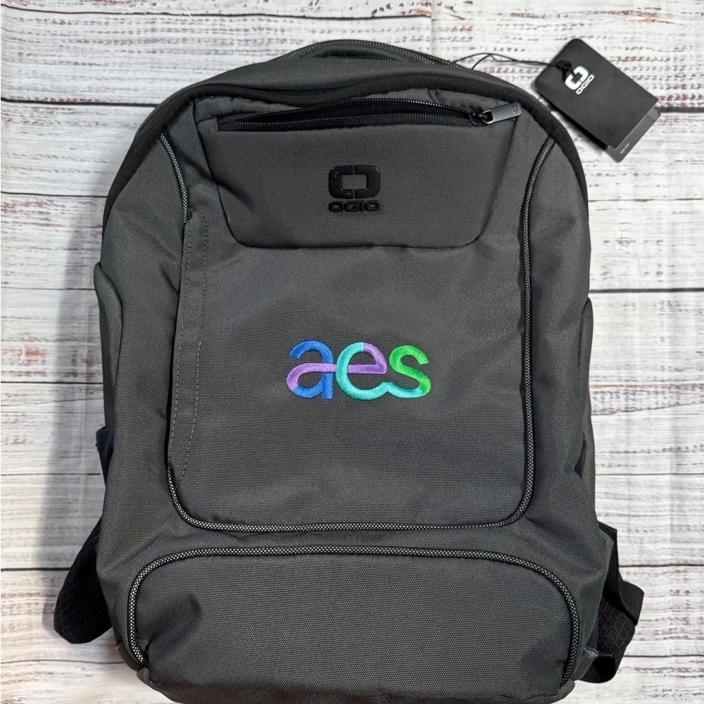 New OGIO Callaway work travel laptop backpack in grey